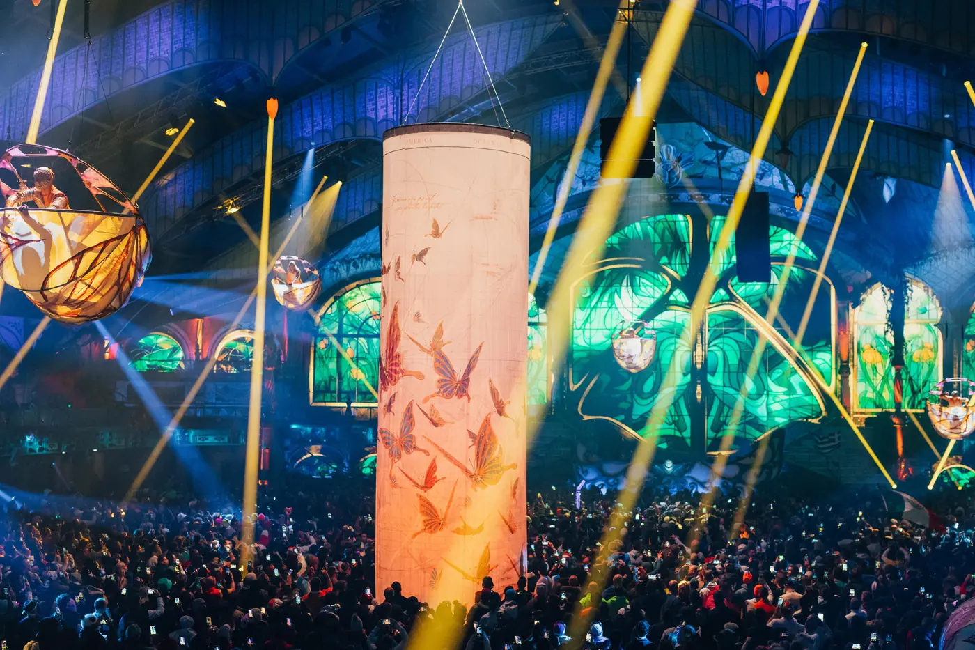 Palco do Tomorrowland Winter à noite